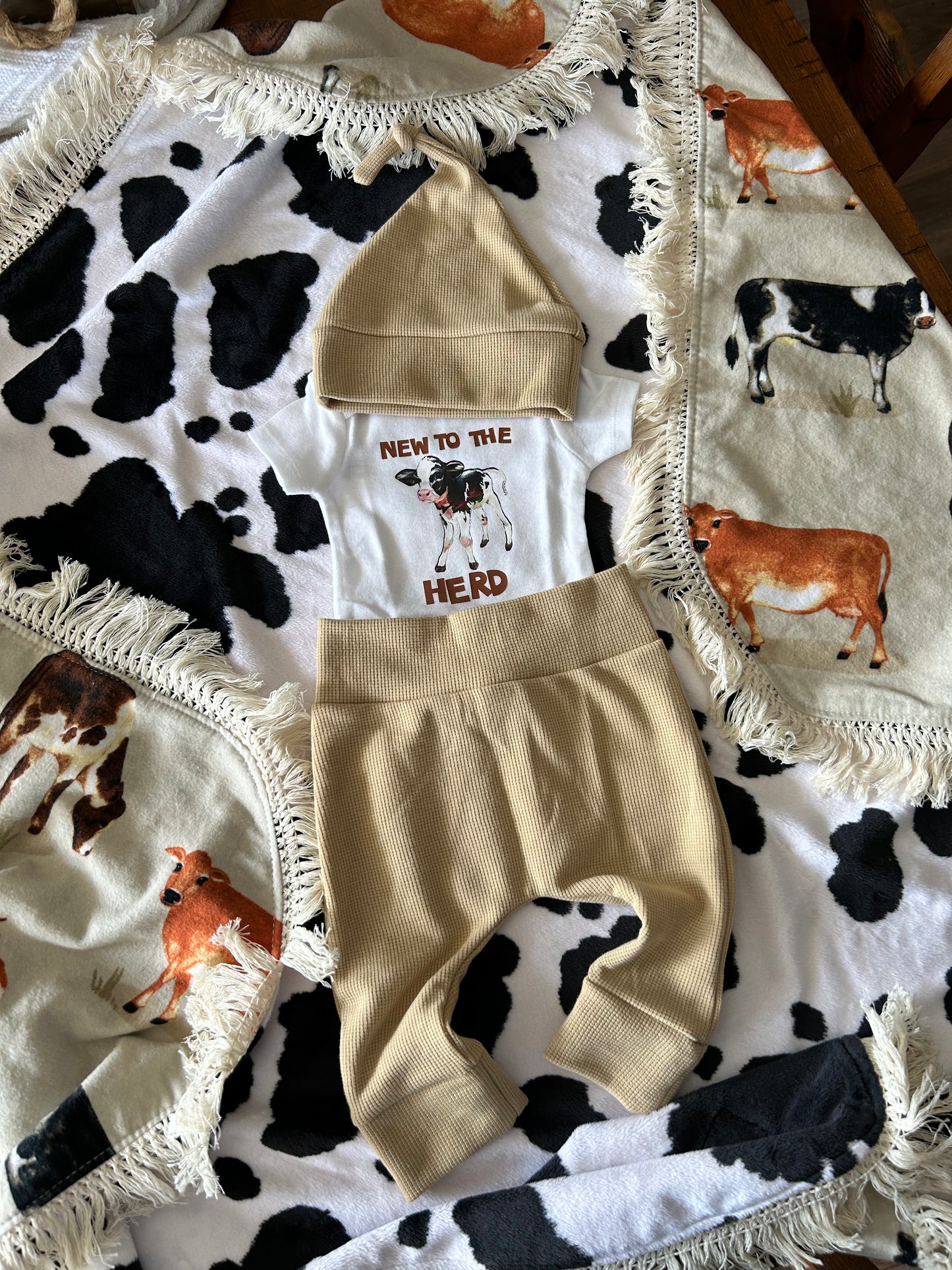 0-3 Month 4 Piece Newborn Blanket Layette Gift Set ‘New to the Herd’ Tan Cow Fringe